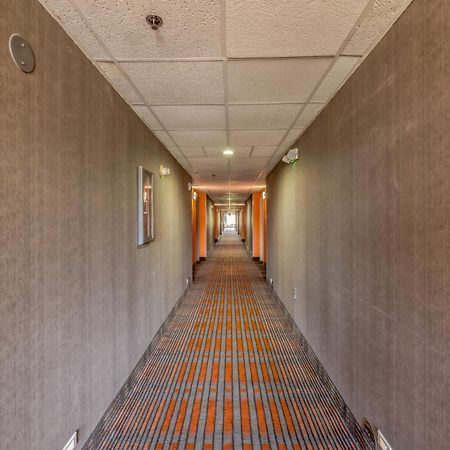 Howard Johnson By Wyndham Lexington Exterior foto