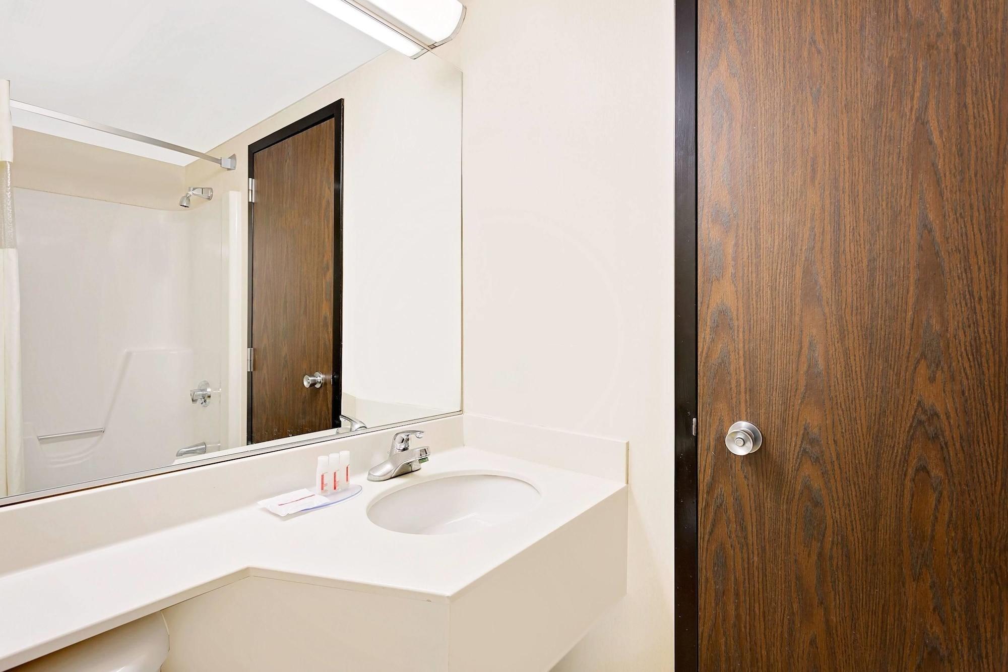 Howard Johnson By Wyndham Lexington Exterior foto